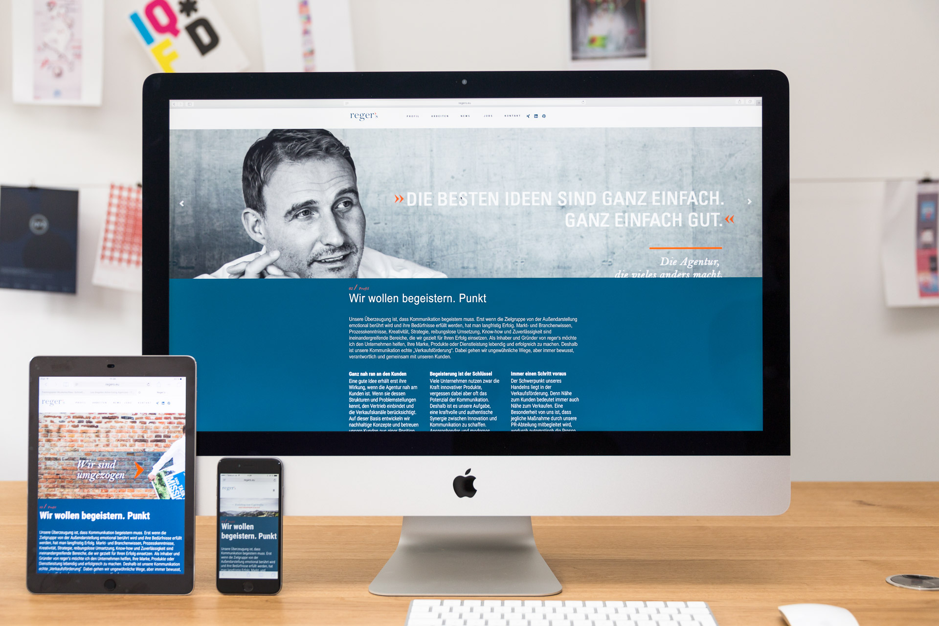 Responsive Design visualisiert an Bildschirm, iPad und Mobile am Bürotisch. Produktfotografie und Images von photo-genic.